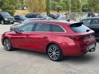 Usado Seat Leon XCELLENCE 150 CV (110 kW) 2022 Granate Familiar