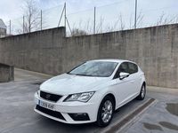 Usado Seat Leon Style 110 CV (80 kW) 2018 Blanco Berlina