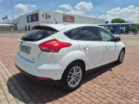 Usado Ford Focus Trend 125 CV (91 kW) 2017 Blanco Berlina