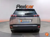 Usado Peugeot 2008 Active 110 CV (80 kW) 2022 Gris SUV
