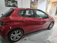 Begagnad Peugeot 208 GT-line 110 HK (80 kW) 2016 Röd Halvkombi