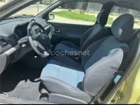 Usado Renault Clio II 80 CV (58 kW) 2003 Amarillo Berlina