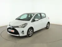 Usado Toyota Yaris Active 101 CV (74 kW) 2015 Blanco Utilitario