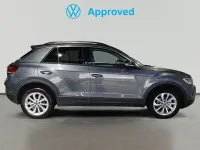 Usado VW T-Roc Life 150 CV (110 kW) 2023 Gris SUV