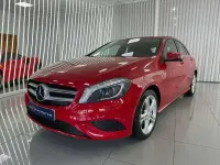 Usado Mercedes A180 Style 109 CV (80 kW) 2014 Rojo Utilitario