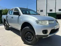 Usado Mitsubishi L200 Intense 136 CV (100 kW) 2011 Plateado Pickup/Camioneta