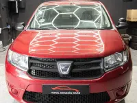 Usado Dacia Logan Lauréate 90 CV (66 kW) 2014 Granate Berlina
