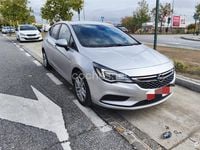 Usado Opel Astra 105 HP (77 kW) 2019 Cinzento Sedan
