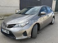 Usado Toyota Auris Business Edition 90 CV (66 kW) 2014 Marrón Berlina