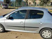 Usado Peugeot 206 70 CV (51 kW) 2003 Gris / plata Berlina