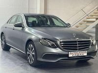 Usado Mercedes E300 320 CV (235 kW) 2020 Gris Berlina