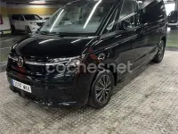 Usado VW Multivan Life 150 CV (110 kW) 2023 Negro Monovolumen