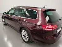 Usado VW Passat Advance 120 CV (88 kW) 2017 Rojo Familiar