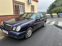 Usado Mercedes E300 Elegance 136 CV (100 kW) 1997 Azul Berlina