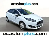 Usado Ford Fiesta Trend 101 CV (74 kW) 2015 Blanco Utilitario