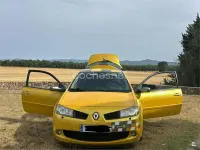 Usado Renault Mégane III 230 CV (169 kW) 2008 Amarillo Berlina