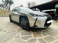 Usado Lexus UX Business Edition 184 CV (135 kW) 2020 Gris / plata SUV