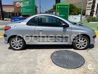 Usado Peugeot 206 138 CV (101 kW) 2002 Gris / plata Descapotable