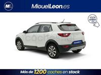 Usado Kia Stonic 84 CV (61 kW) 2023 Blanco SUV