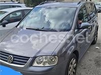 Usado VW Touran Trendline 140 CV (102 kW) 2005 Gris / plata Monovolumen
