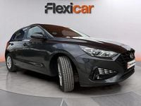 Usado Hyundai i30 111 CV (81 kW) 2022 Gris Berlina