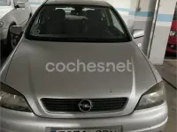 Usado Opel Astra Edition 100 CV (73 kW) 2003 Gris / plata Berlina