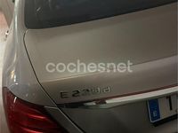 Usado Mercedes E220 194 CV (142 kW) 2017 Gris / plata Berlina