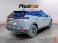 Usado Peugeot 2008 Allure 130 CV (95 kW) 2024 Gris SUV