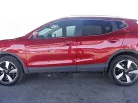 Usado Nissan Qashqai N-Connecta 110 CV (80 kW) 2017 Rojo SUV