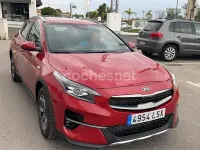 Usado Kia XCeed 115 CV (84 kW) 2021 Granate SUV