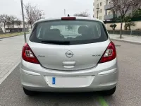 Usado Opel Corsa Expression 75 CV (55 kW) 2011 Gris Utilitario