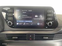 Usado Hyundai i20 99 CV (72 kW) 2023 Angrove green Utilitario