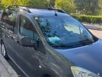 Usado Peugeot Rifter Access 100 CV (73 kW) 2018 Gris / plata Monovolumen