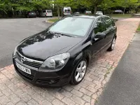 Usado Opel Astra Cosmo 125 CV (91 kW) 2004 Negro Berlina
