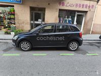 Usado VW Polo Advance 75 CV (55 kW) 2016 Negro Berlina