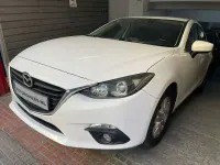 Usado Mazda 3 Luxury 150 CV (110 kW) 2015 Blanco Utilitario