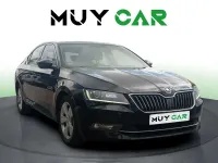 Usado Skoda Superb Ambition 150 CV (110 kW) 2018 Negro Berlina