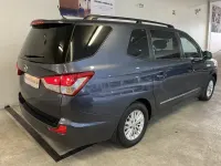 Usado SsangYong Rodius Limited 155 CV (114 kW) 2013 Gris / plata Monovolumen