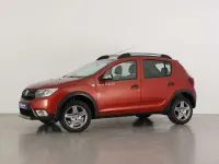 Usado Dacia Sandero Stepway Ambiance 90 CV (66 kW) 2018 Naranja Utilitario