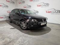 Usado VW Jetta Sportline 110 CV (80 kW) 2016 Negro Berlina