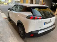 Usado Peugeot 2008 Active 110 CV (80 kW) 2022 Blanco SUV