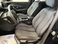 Usado Peugeot 2008 Active 100 CV (73 kW) 2023 Negro SUV