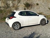 Usado Toyota Yaris 125 CV (91 kW) 2022 Blanco Utilitario