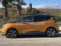 Usado Renault Scénic III Zen 150 CV (110 kW) 2017 Naranja Monovolumen