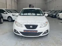 Usado Seat Ibiza Style 90 CV (66 kW) 2011 Blanco Berlina