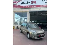 Usado Peugeot TePee Outdoor 92 CV (67 kW) 2015 Marrón Van
