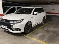 Usado Mitsubishi Outlander P-HEV 203 CV (149 kW) 2017 Blanco SUV