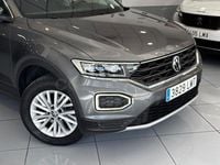 Usado VW T-Roc Advance 150 CV (110 kW) 2021 Gris / plata SUV