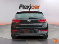 Usado Hyundai i30 110 CV (80 kW) 2023 Negro Utilitario