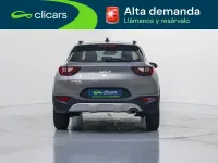 Usado Kia Stonic Style 100 HP (73 kW) 2024 Cinzento SUV